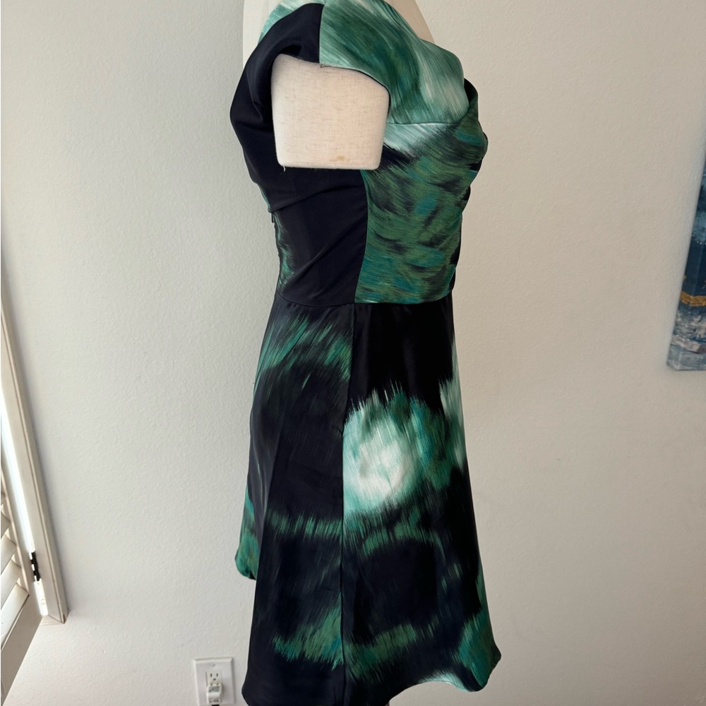Stunning mini dress by Lela Rose collection - Picture 3 of 5